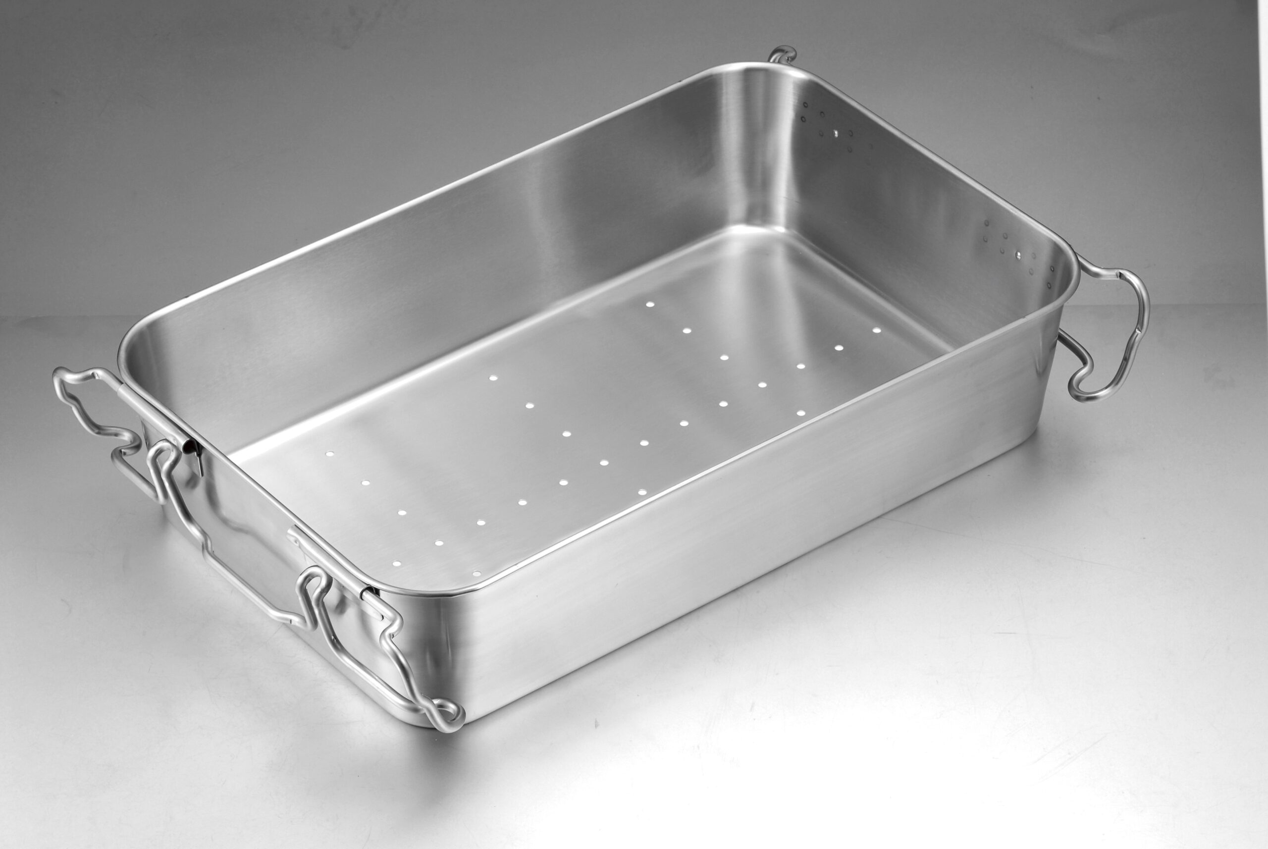 ストッパー付給食バット運搬型穴明