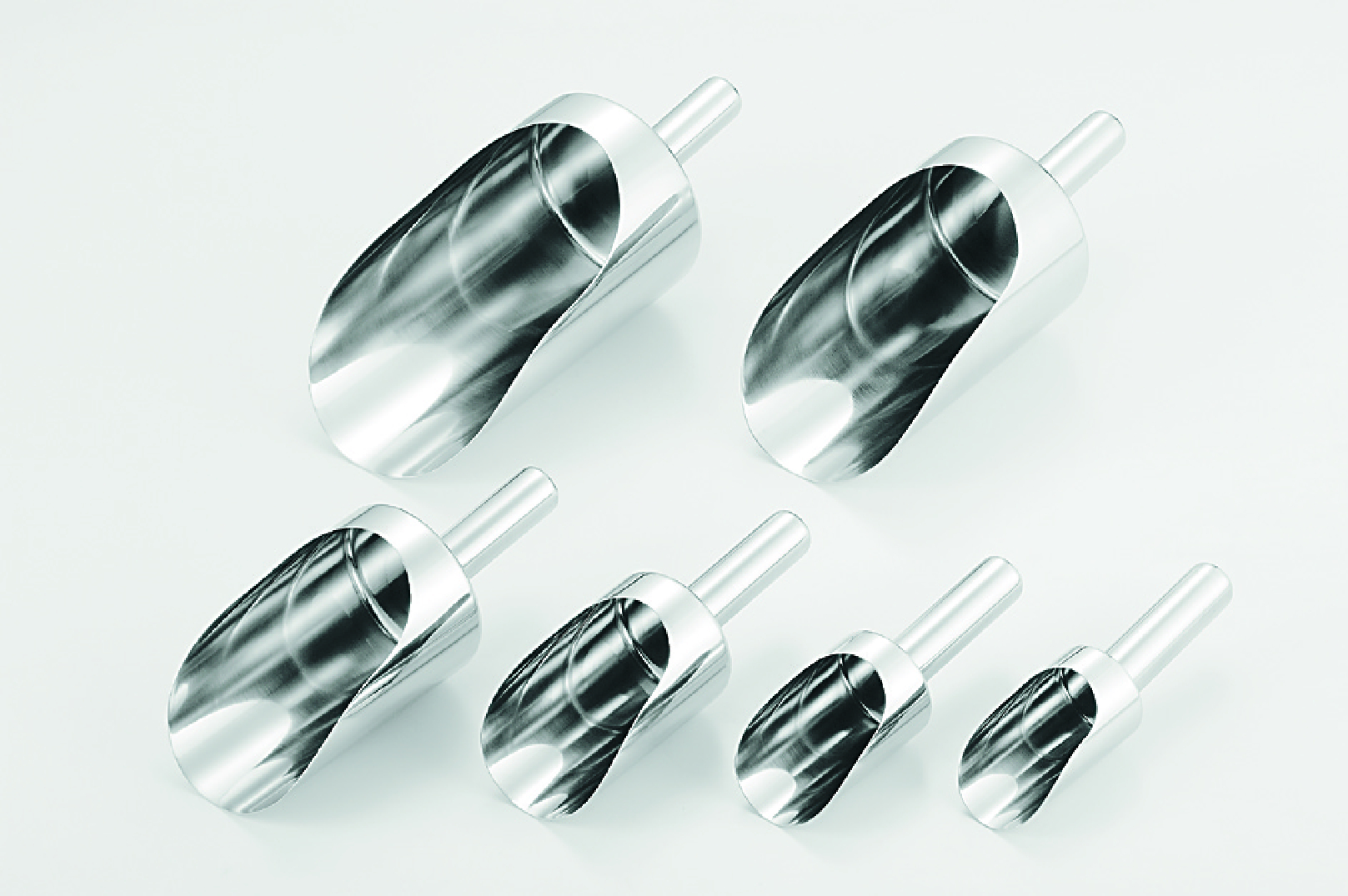 １８－８ 安心万能スコップ