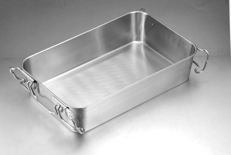 ストッパー付給食バット運搬型